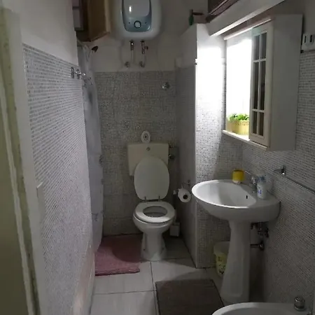 Apartment Modern In With Air Conditioning *