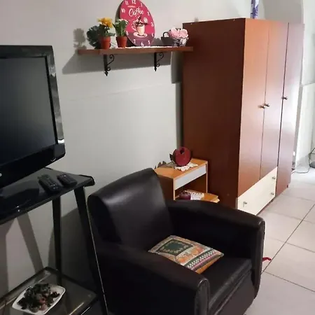 Modern In With Air Conditioning カターニア