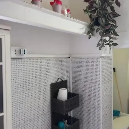 Modern In With Air Conditioning カターニア