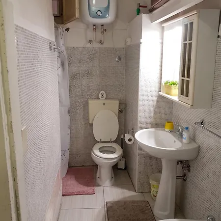 Modern In With Air Conditioning Daire Katanya