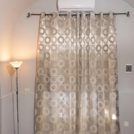 Modern In With Air Conditioning * Katanya